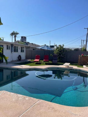 Cozy Home with Sparkling Pool/Pet Friendly